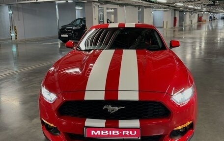 Ford Mustang VI рестайлинг, 2016 год, 3 320 000 рублей, 2 фотография