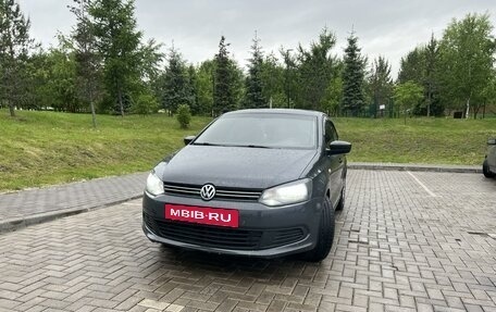 Volkswagen Polo VI (EU Market), 2012 год, 700 000 рублей, 2 фотография