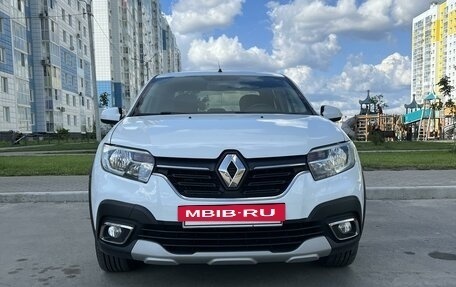 Renault Logan II, 2019 год, 1 320 000 рублей, 2 фотография