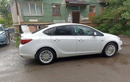 Opel Astra J, 2013 год, 780 000 рублей, 2 фотография