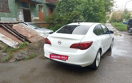 Opel Astra J, 2013 год, 780 000 рублей, 3 фотография