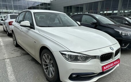 BMW 3 серия, 2017 год, 2 900 000 рублей, 2 фотография