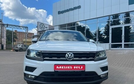 Volkswagen Tiguan II, 2020 год, 2 640 000 рублей, 3 фотография