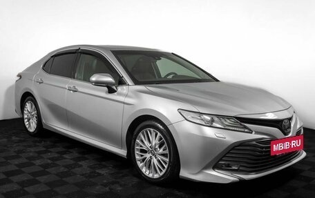 Toyota Camry, 2019 год, 2 650 000 рублей, 3 фотография