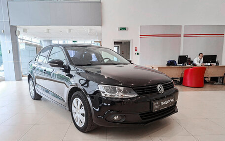 Volkswagen Jetta VI, 2012 год, 1 068 000 рублей, 3 фотография