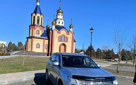 Mitsubishi Outlander III рестайлинг 3, 2013 год, 1 380 000 рублей, 3 фотография