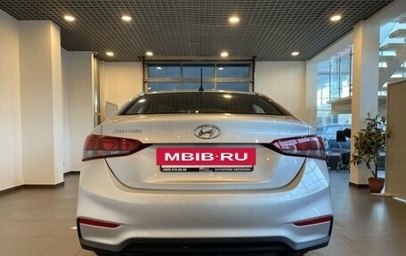 Hyundai Solaris II рестайлинг, 2018 год, 1 350 000 рублей, 4 фотография