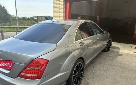 Mercedes-Benz S-Класс, 2008 год, 2 000 000 рублей, 4 фотография