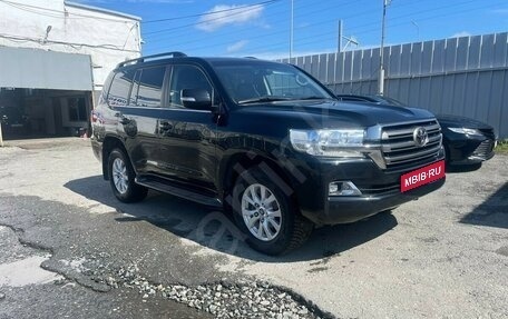 Toyota Land Cruiser 200, 2015 год, 5 199 000 рублей, 3 фотография