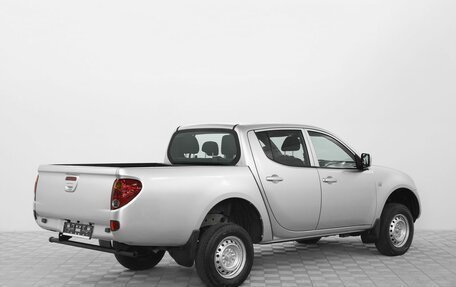 Mitsubishi L200 IV рестайлинг, 2014 год, 1 550 000 рублей, 2 фотография