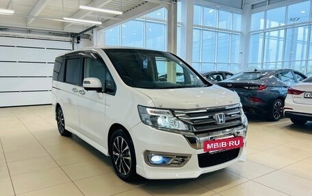 Honda Stepwgn IV, 2014 год, 2 299 999 рублей, 8 фотография