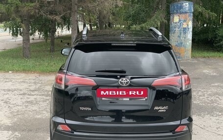 Toyota RAV4, 2017 год, 3 300 000 рублей, 2 фотография