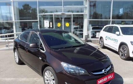 Opel Astra J, 2014 год, 957 000 рублей, 3 фотография