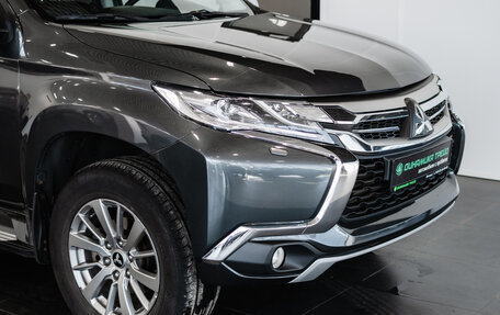 Mitsubishi Pajero Sport III рестайлинг, 2018 год, 2 950 000 рублей, 4 фотография