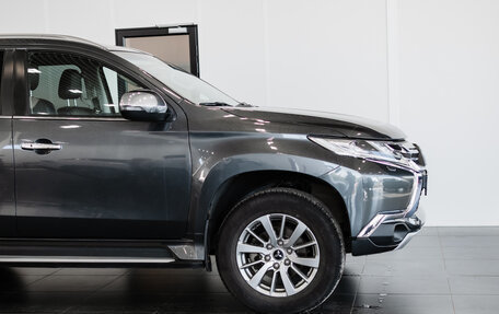 Mitsubishi Pajero Sport III рестайлинг, 2018 год, 2 950 000 рублей, 6 фотография