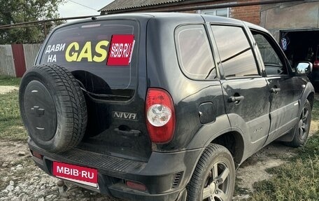 Chevrolet Niva I рестайлинг, 2013 год, 600 000 рублей, 3 фотография