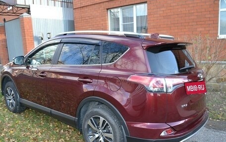 Toyota RAV4, 2017 год, 2 850 000 рублей, 4 фотография