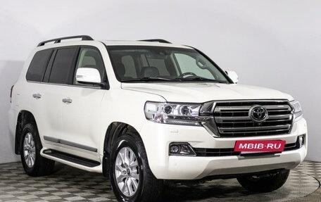 Toyota Land Cruiser 200, 2015 год, 6 400 000 рублей, 3 фотография