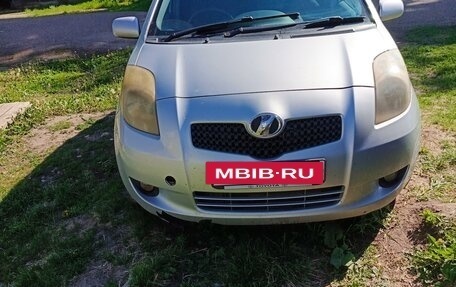 Toyota Vitz, 2005 год, 380 000 рублей, 2 фотография