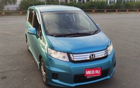 Honda Freed I, 2012 год, 1 420 000 рублей, 3 фотография