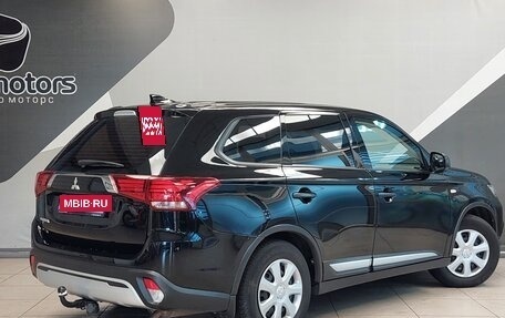 Mitsubishi Outlander III рестайлинг 3, 2020 год, 2 390 000 рублей, 2 фотография