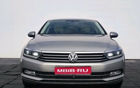 Volkswagen Passat B8 рестайлинг, 2016 год, 1 850 000 рублей, 2 фотография