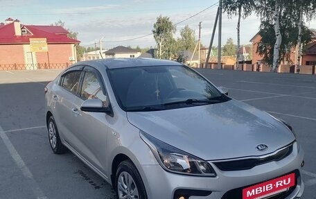 KIA Rio IV, 2019 год, 1 950 000 рублей, 2 фотография