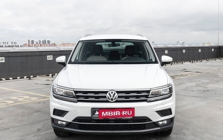 Volkswagen Tiguan II, 2017 год, 2 749 000 рублей, 2 фотография