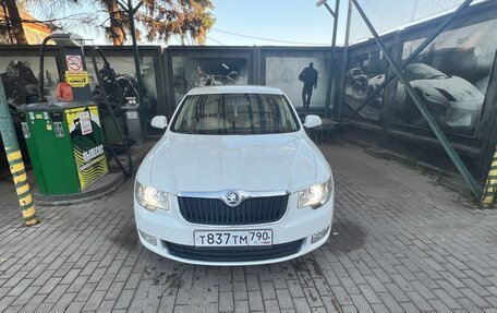 Skoda Superb III рестайлинг, 2012 год, 1 300 000 рублей, 2 фотография