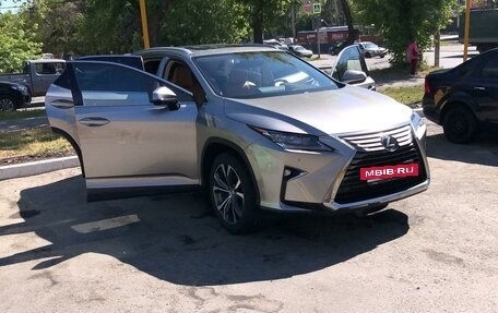 Lexus RX IV рестайлинг, 2017 год, 4 500 000 рублей, 3 фотография