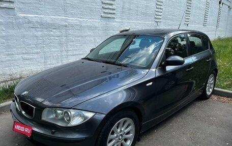 BMW 1 серия, 2006 год, 670 000 рублей, 2 фотография