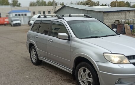 Mitsubishi Outlander III рестайлинг 3, 2007 год, 750 000 рублей, 3 фотография