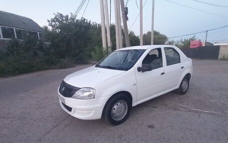 Renault Logan I, 2013 год, 400 000 рублей, 2 фотография