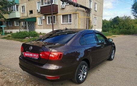 Volkswagen Jetta VI, 2011 год, 1 090 000 рублей, 2 фотография