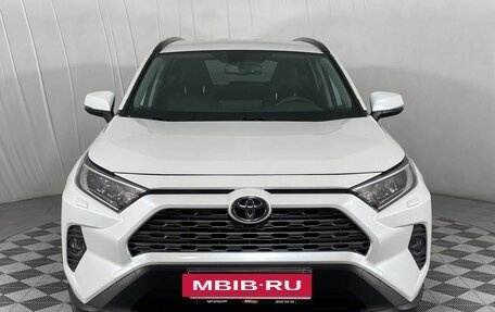 Toyota RAV4, 2021 год, 3 850 000 рублей, 2 фотография