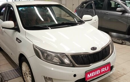 KIA Rio III рестайлинг, 2012 год, 390 000 рублей, 2 фотография