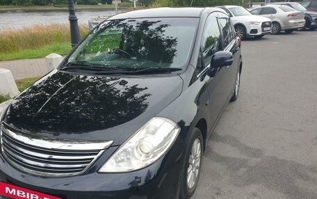 Nissan Tiida, 2011 год, 850 000 рублей, 2 фотография