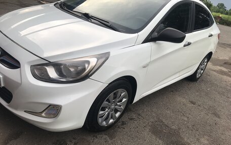 Hyundai Solaris II рестайлинг, 2011 год, 790 000 рублей, 3 фотография