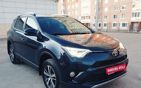 Toyota RAV4, 2018 год, 2 700 000 рублей, 2 фотография