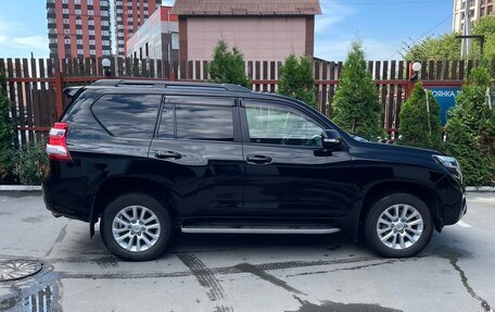 Toyota Land Cruiser Prado 150 рестайлинг 2, 2017 год, 4 900 000 рублей, 5 фотография