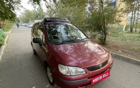 Toyota Corolla Spacio II, 1998 год, 450 000 рублей, 2 фотография