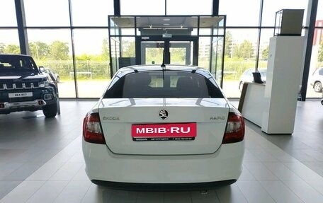 Skoda Rapid I, 2018 год, 869 000 рублей, 4 фотография