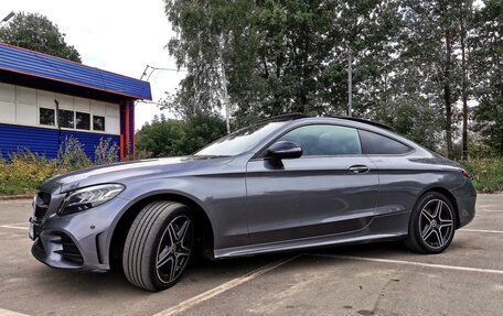 Mercedes-Benz C-Класс, 2018 год, 3 750 000 рублей, 1 фотография