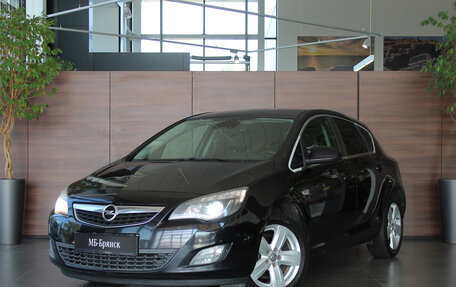 Opel Astra J, 2011 год, 855 000 рублей, 1 фотография