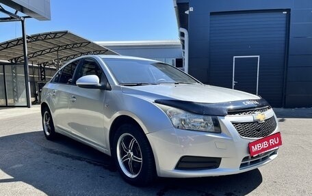 Chevrolet Cruze II, 2010 год, 650 000 рублей, 4 фотография