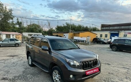 Toyota Land Cruiser Prado 150 рестайлинг 2, 2010 год, 3 350 000 рублей, 3 фотография