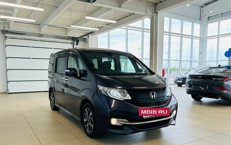 Honda Stepwgn IV, 2015 год, 2 399 999 рублей, 8 фотография