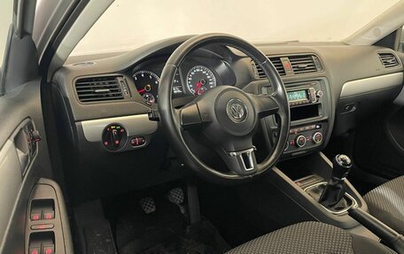 Volkswagen Jetta VI, 2012 год, 1 047 000 рублей, 9 фотография