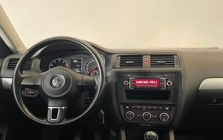 Volkswagen Jetta VI, 2012 год, 1 047 000 рублей, 12 фотография