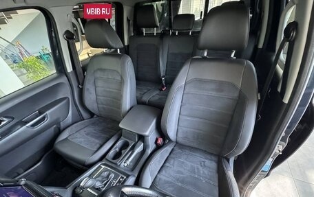 Volkswagen Amarok I рестайлинг, 2017 год, 3 580 000 рублей, 6 фотография